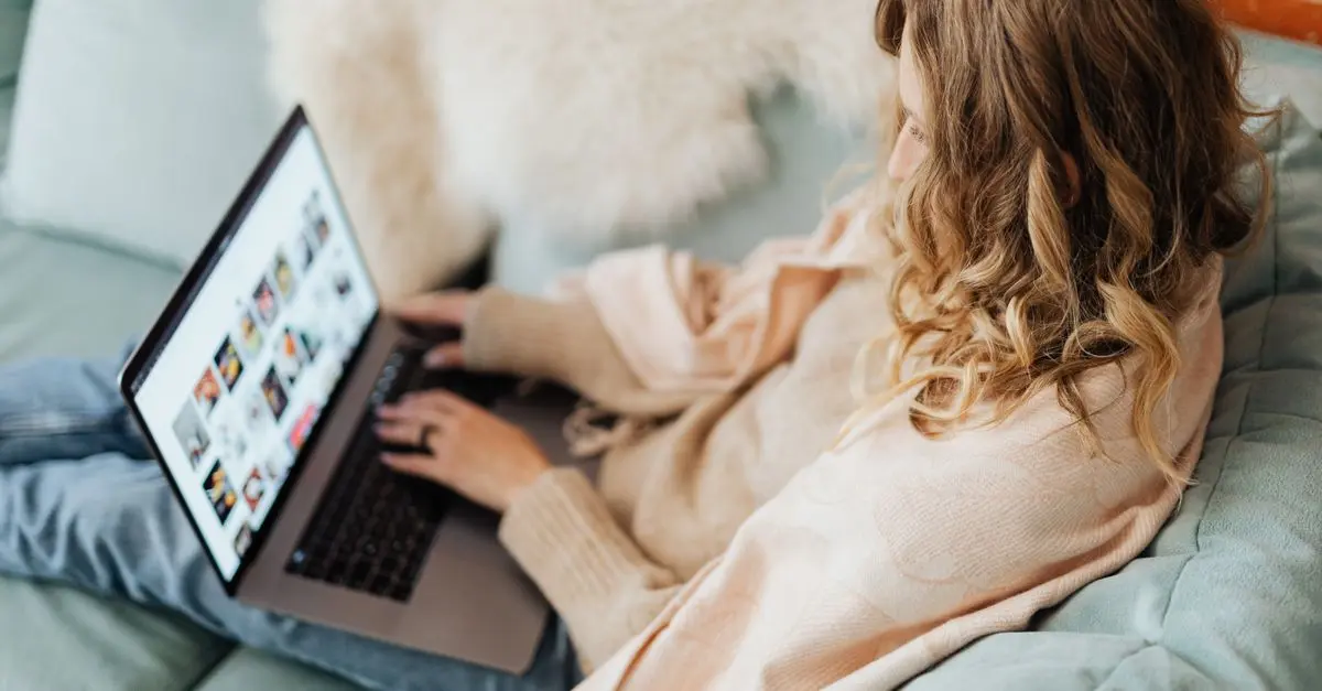 Cómo identificar las tendencias de moda en línea más relevantes