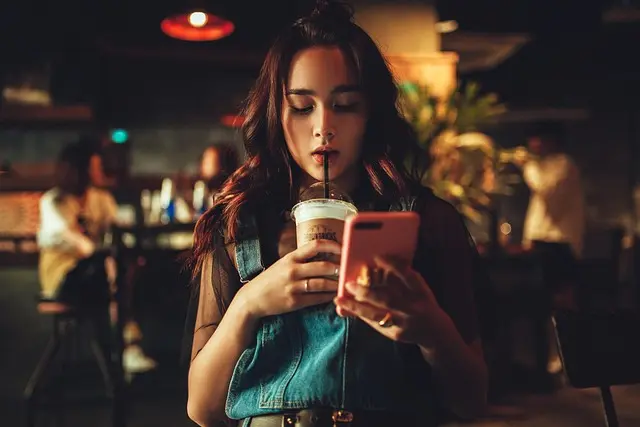 10 tendencias de moda en línea que marcarán tu estilo
