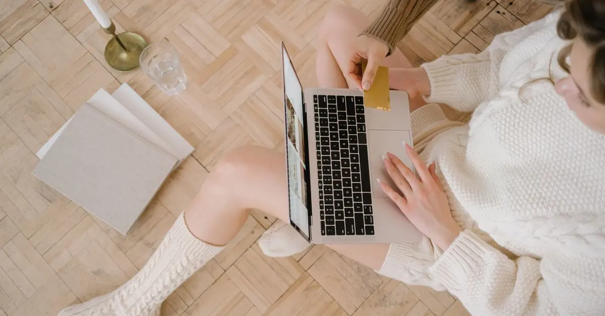 Cómo encontrar las mejores tendencias de moda en línea