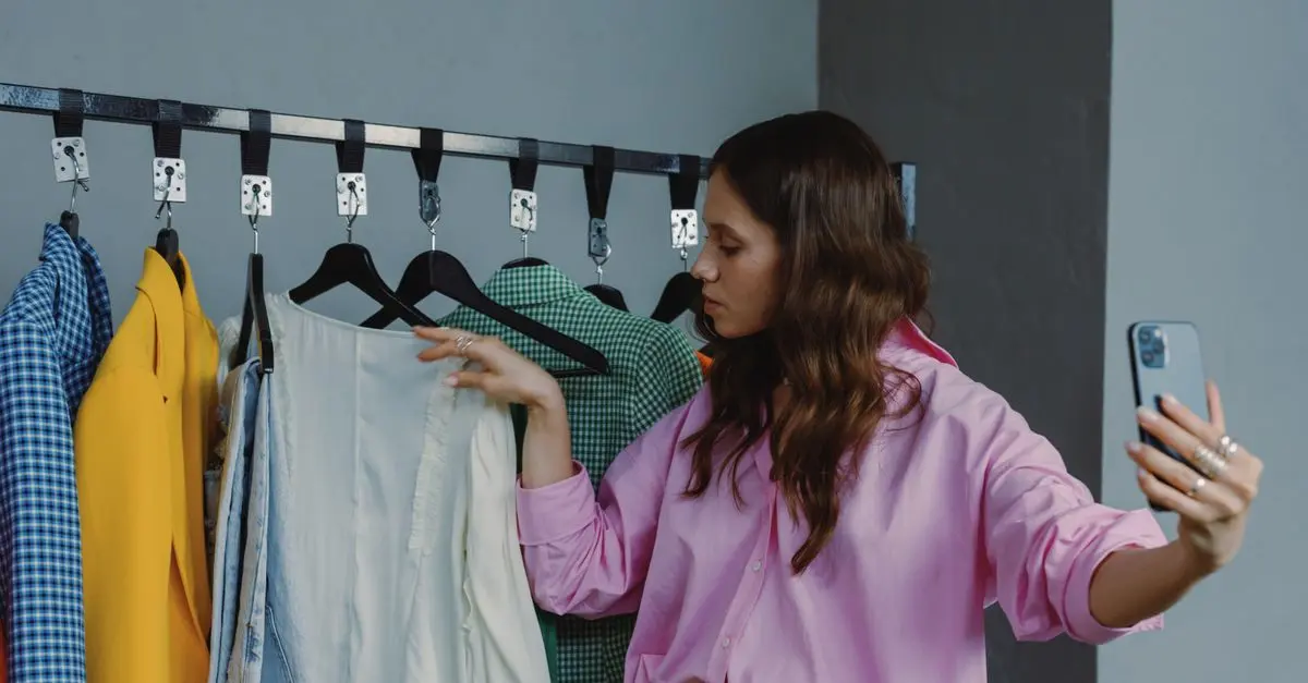 Cómo encontrar las mejores tendencias de moda en línea