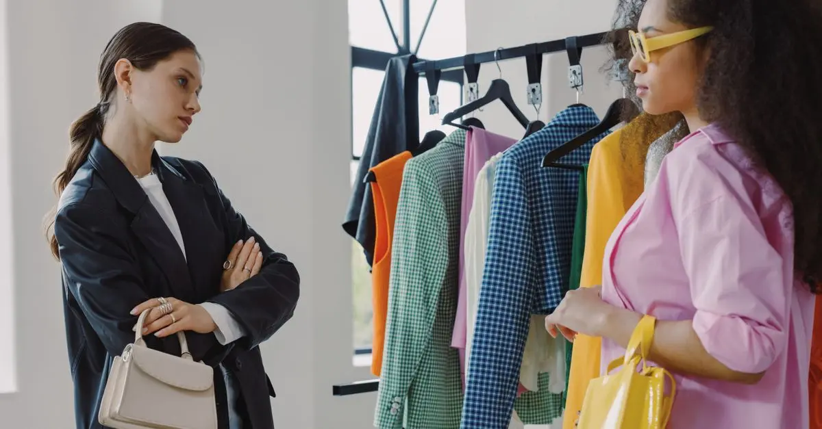 Cómo identificar las tendencias de moda en línea más relevantes
