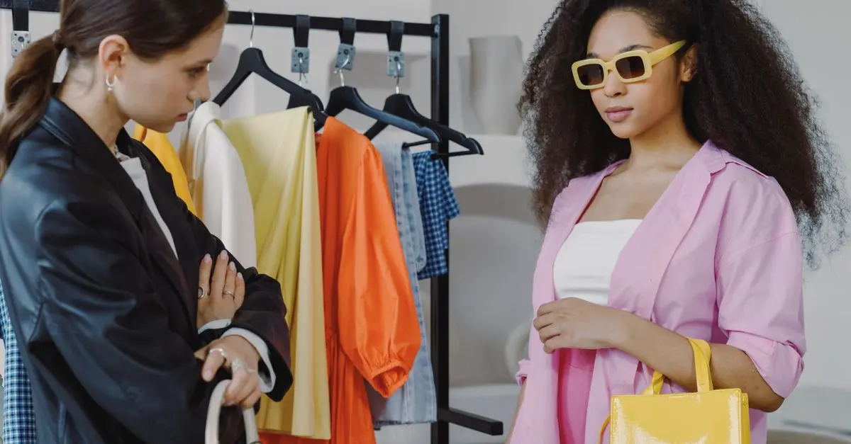 Tendencias de moda en línea que debes seguir