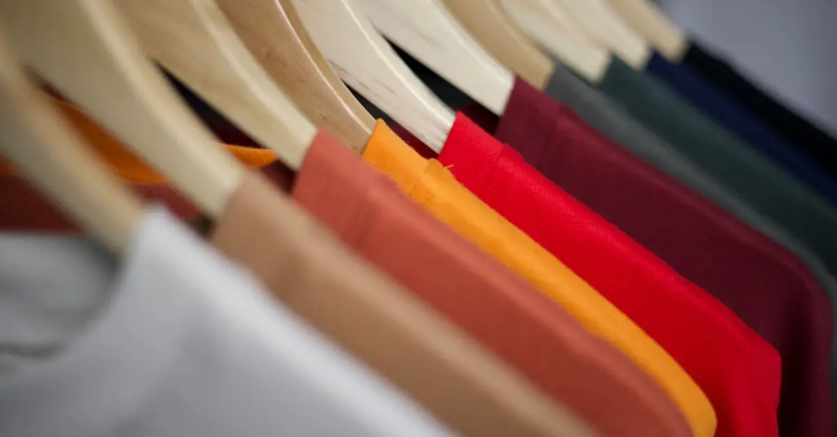 Cómo adoptar la moda en línea sostenible en tu armario