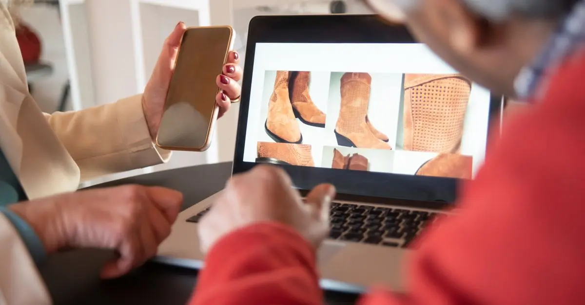 Cómo elegir la ropa adecuada al comprar moda en línea