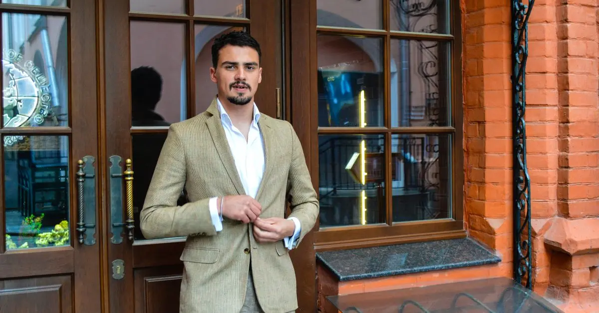 Cómo combinar estilos de moda en línea para un look perfecto
