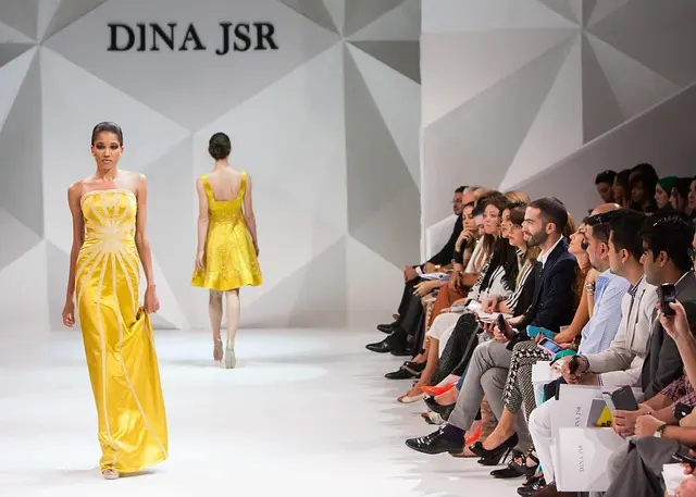 Cómo elegir la moda en línea adecuada para cada tipo de cuerpo