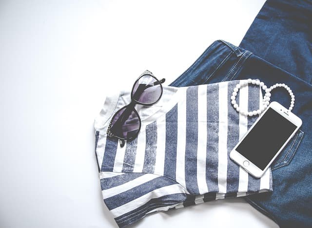 Cómo crear el armario cápsula perfecto para la moda en línea