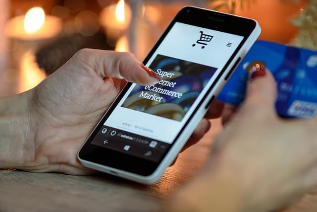 Las mejores estrategias para comprar moda en línea de forma segura