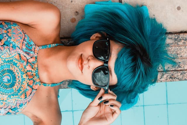 Cómo identificar las tendencias de moda en línea más relevantes